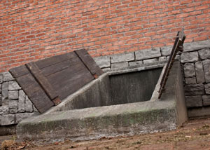 An open hatchway door in Elizabethton that's flooded.